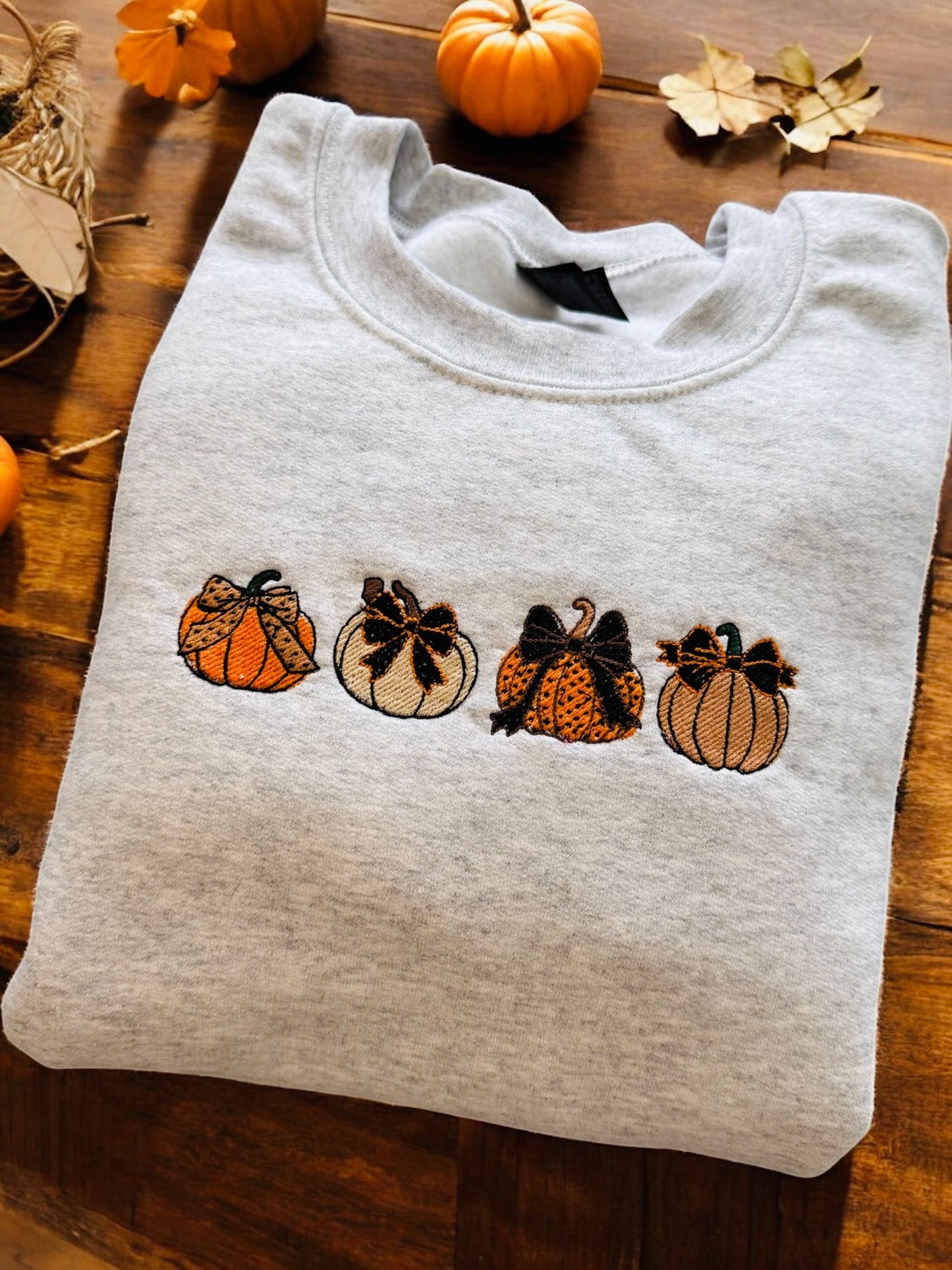 Embroidered Bow Pumpkins Shirt